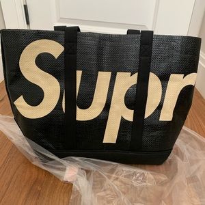 SUPREME RAFFIA TOTE BLACK SS20